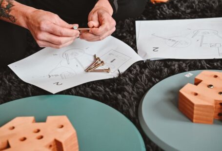 Diy Mulching - a person drawing on paper