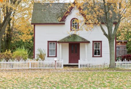 Healthy Tree - white house under maple trees